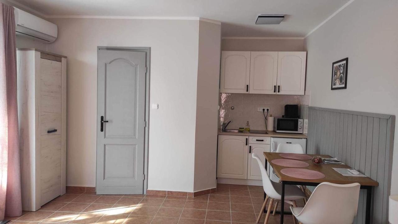 Silence Apartmanhaz ザラカロシュ エクステリア 写真